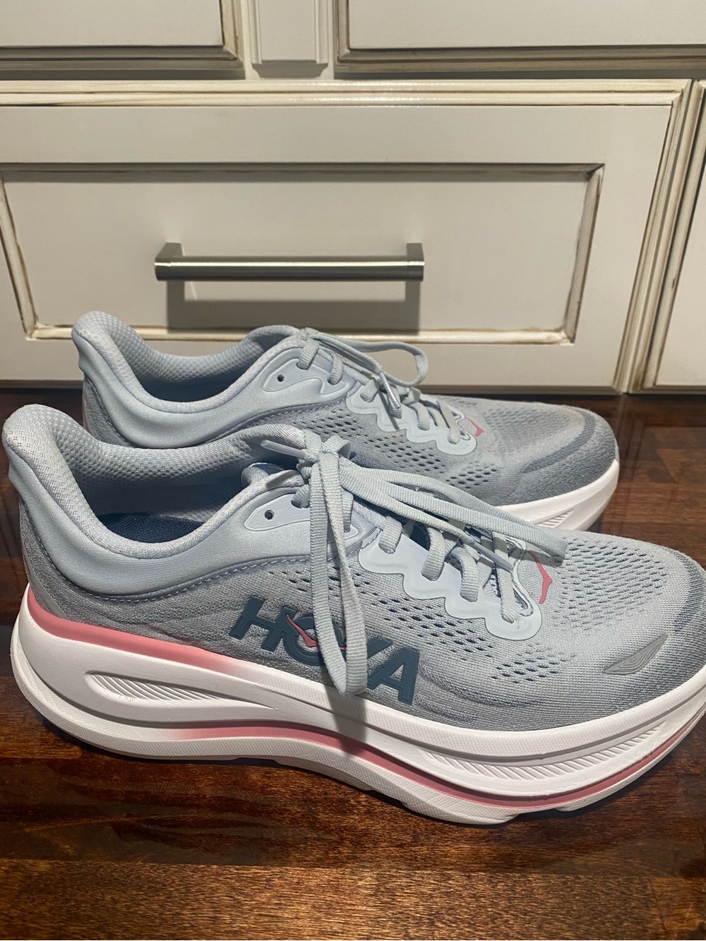 Hoka Bondi 9 Women's Size 9.5 D WIDE Gray/Pink